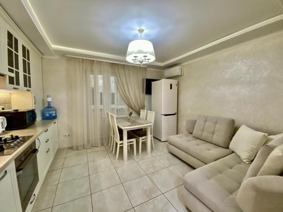 Delight Apartments Boryspilʼ Exteriör bild
